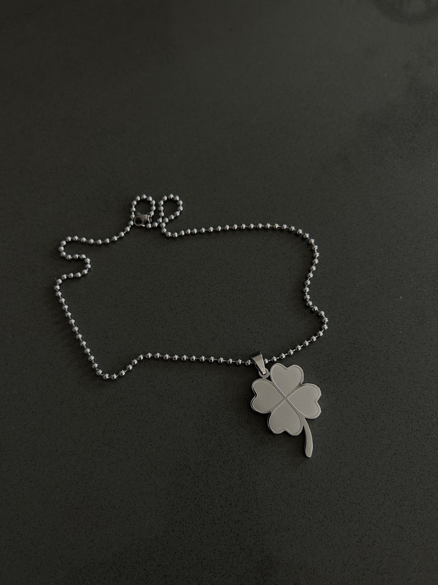 “Clover Chain” 🍀